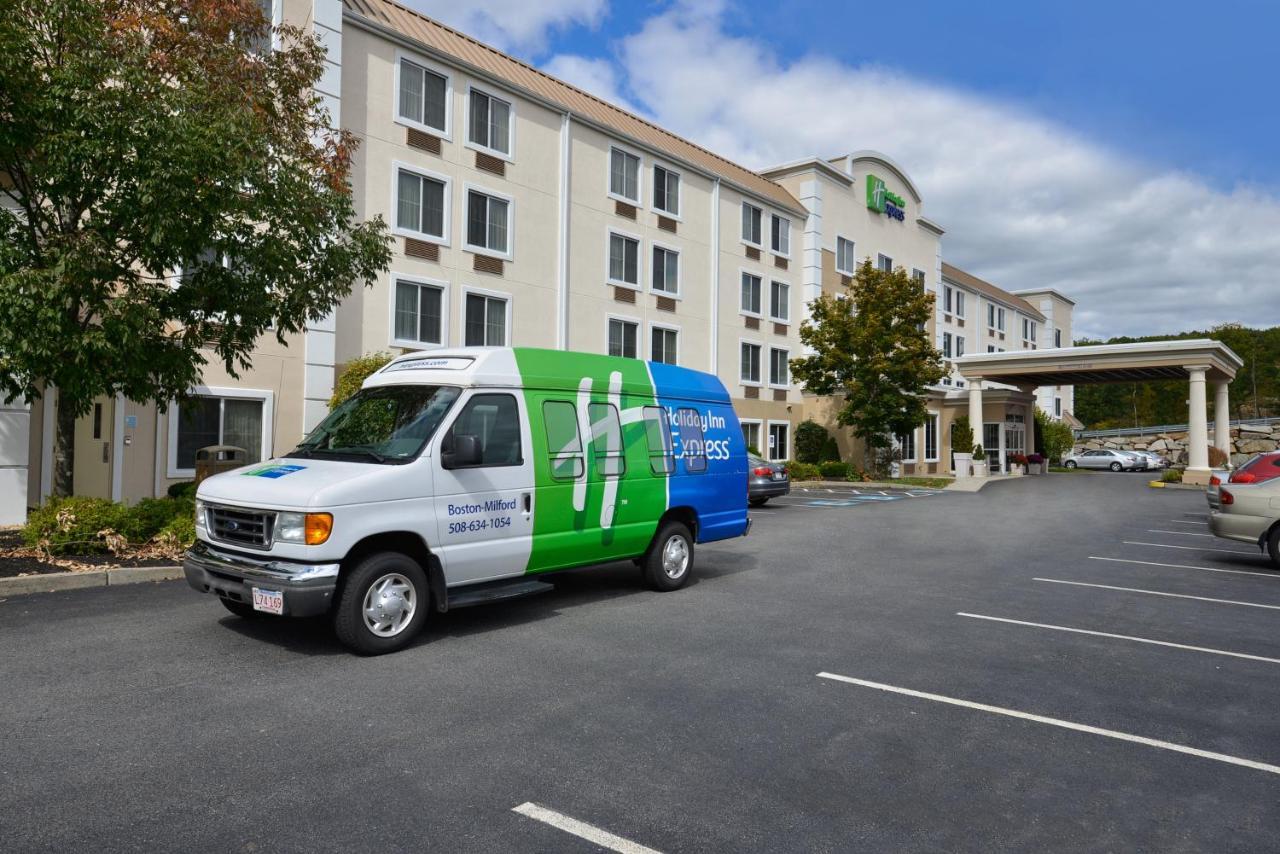 Holiday Inn Express Boston-Milford By Ihg Eksteriør billede