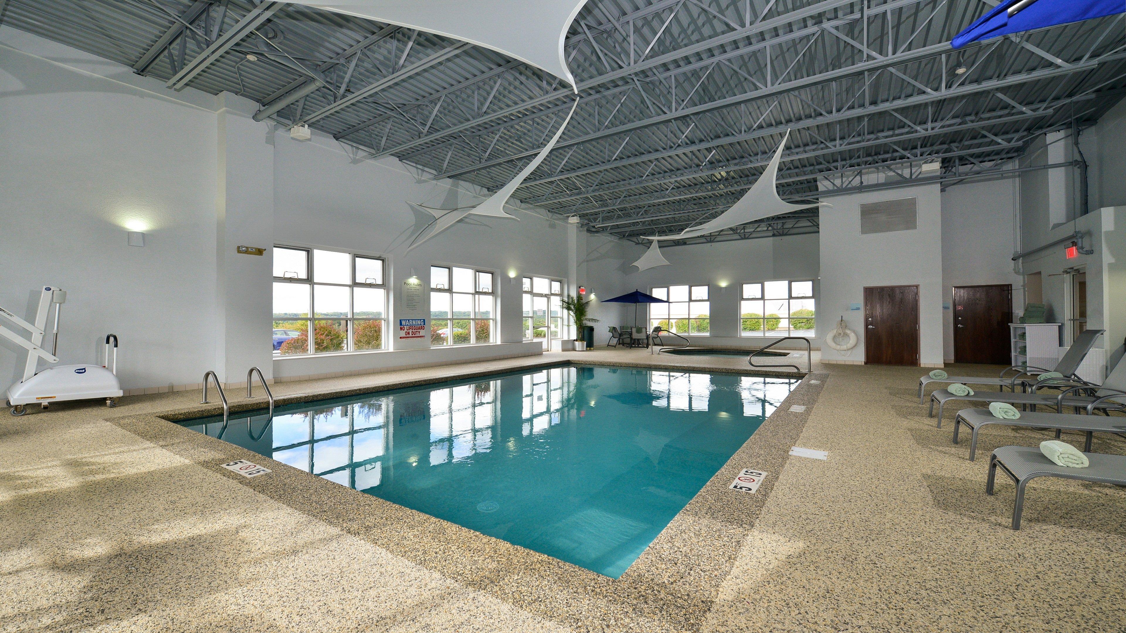 Holiday Inn Express Boston-Milford By Ihg Eksteriør billede