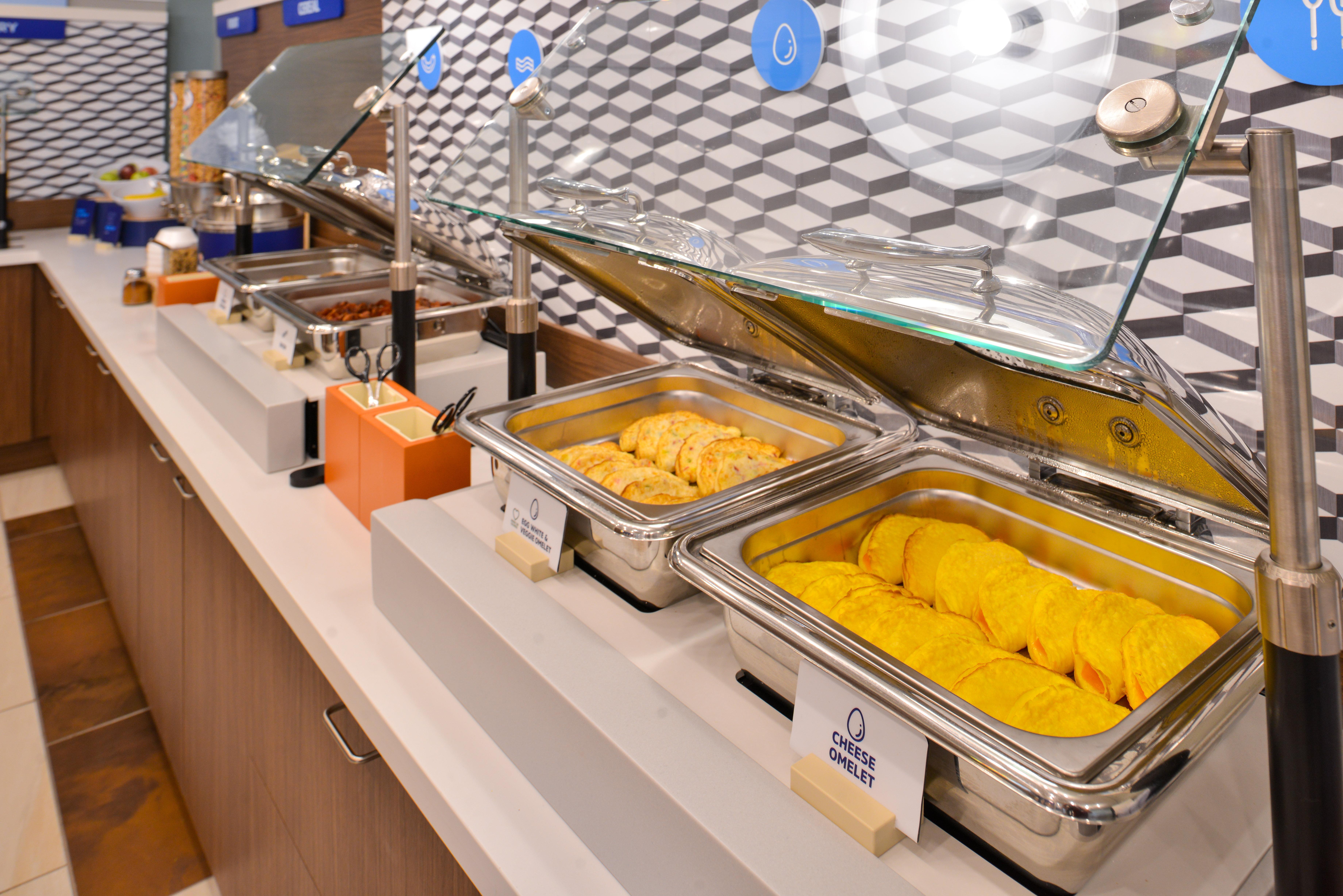Holiday Inn Express Boston-Milford By Ihg Eksteriør billede