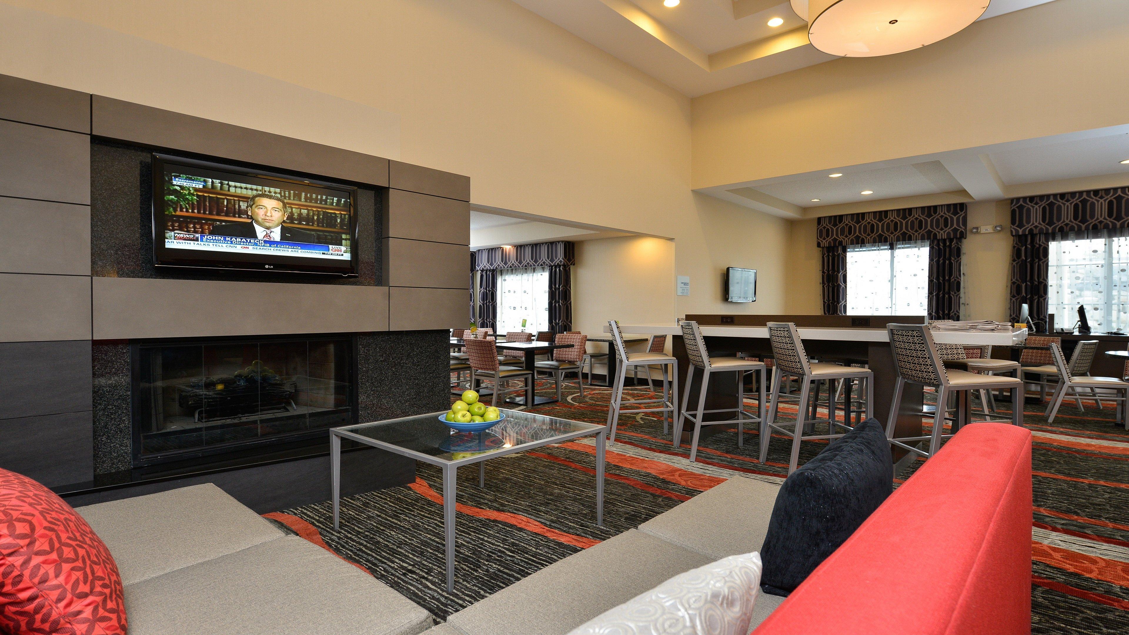Holiday Inn Express Boston-Milford By Ihg Eksteriør billede