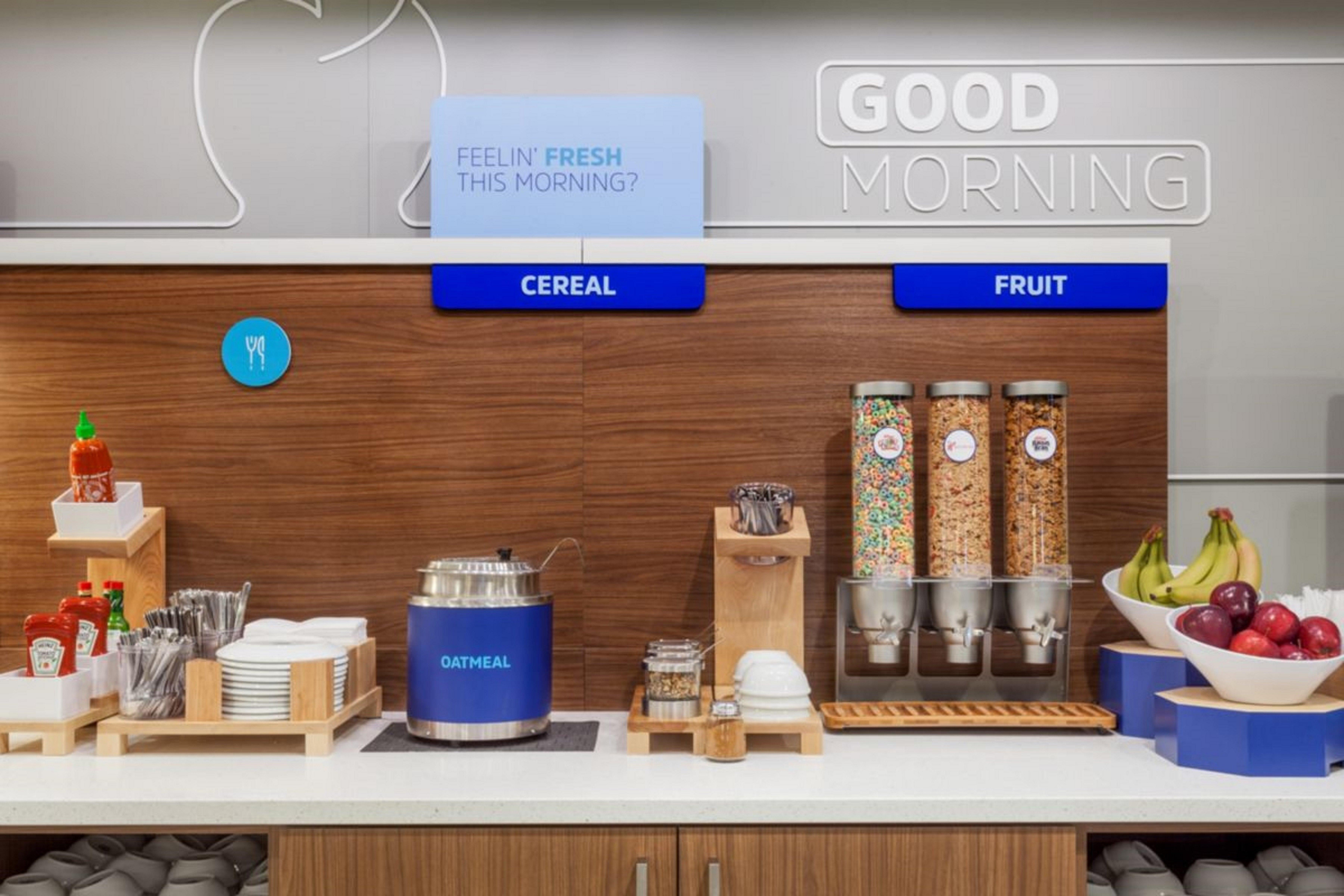 Holiday Inn Express Boston-Milford By Ihg Eksteriør billede